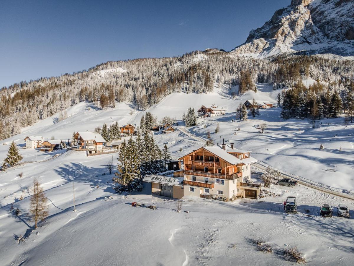 Garni Baita San Cassiano  Esterno foto